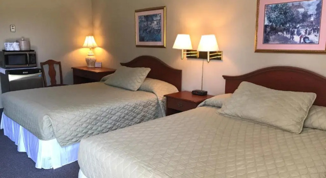 Standard Vierer Zimmer Manitoulin Inn