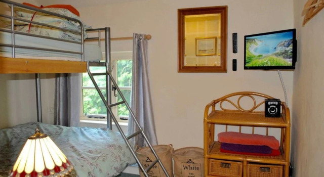 Squirrel Barn. Hi-spec. Hot tub & Wifi. Sleeps 14, Rezervasyon Tatil Evi Merseyside villalar, Villa