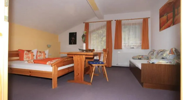Ferienhaus Bettina & Ferienwohnung Romana & Ferienwohnung Max, Prenota Hotel Hotel a Tirolo con parcheggio, Parcheggio