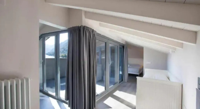 Appartamento ISOLA Residence Comacina, Book Apartment Hotels in Como with a Pool, Swimming Pool