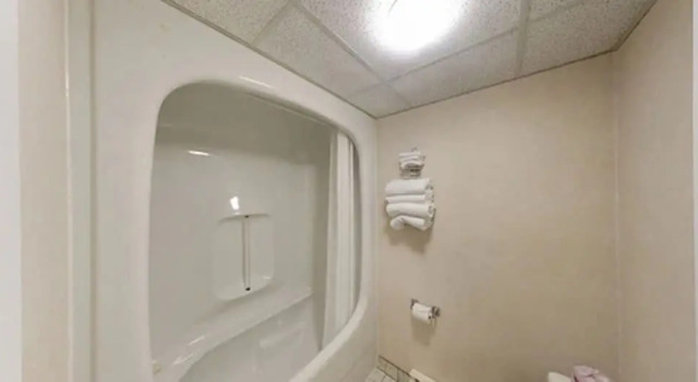 Номер Classic Kings Inn Near the Falls