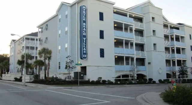 Myrtle Beach 101A Villa 4 bedroom By Affordable Large Properties, Забронировать Вилла Коттеджи Миртл-Бич, рядом с Парк аттракционов Фэмили-Кингдом, Коттедж