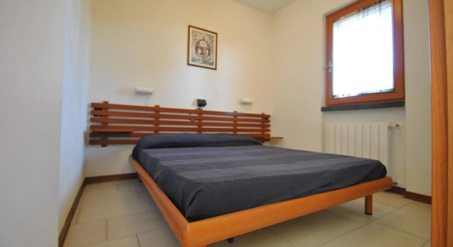 In vacation residence , 40 mt from the sea, apartment for 4-6 people, on the first floor with terrac-Villa Marina - INT. 4 trilo Levante