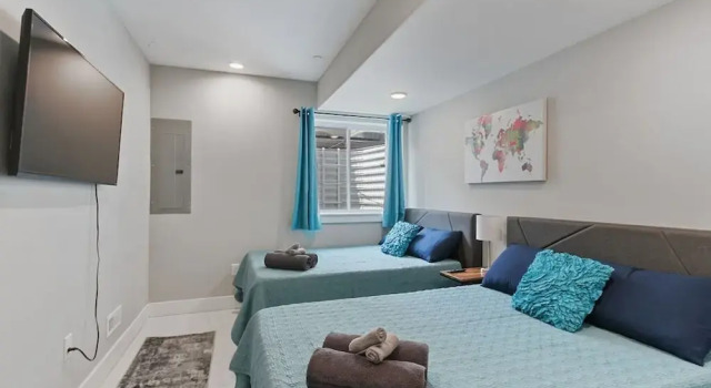 Luxury Roofdeck Retreat 4-bdrm Near Penn Chop