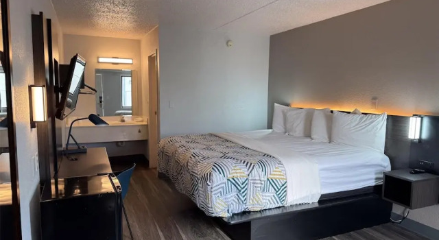 Люкс Deluxe Motel 6-Farmington Hills, MI - Northwest - Farmington Hills