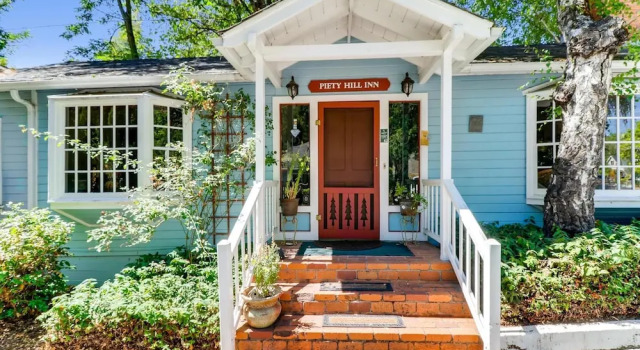 Piety Hill Cottages, Book Mini-hotel Nevada City Californien