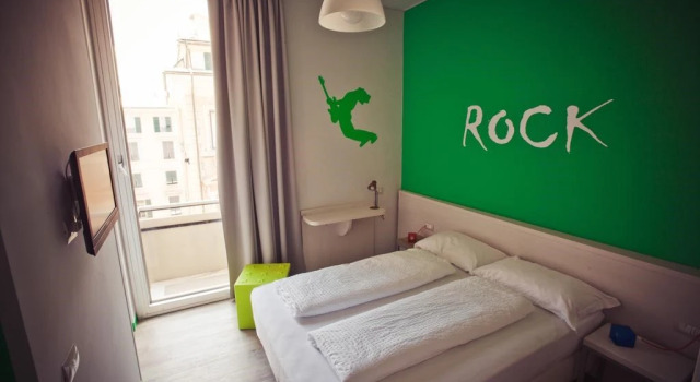 Hotel Nologo