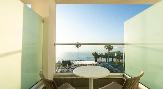 Двухместный номер Superior с балконом и с видом на море Evalena Beach Hotel
