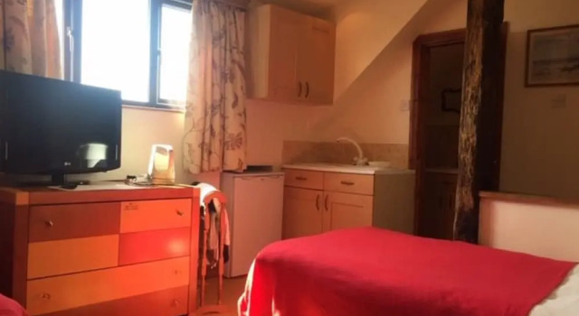 Retreats at Wayside, Varaa Hotelli Wolverhampton West Midlands
