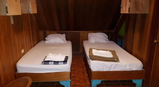 Кровать в общем номере Hostel Monteverde Backpackers