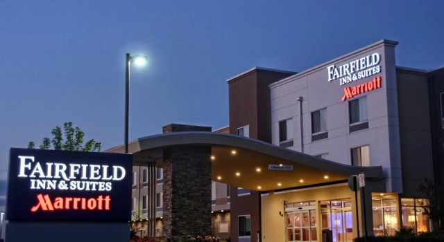 Кровать в общем номере Fairfield Inn & Suites Reading Wyomissing