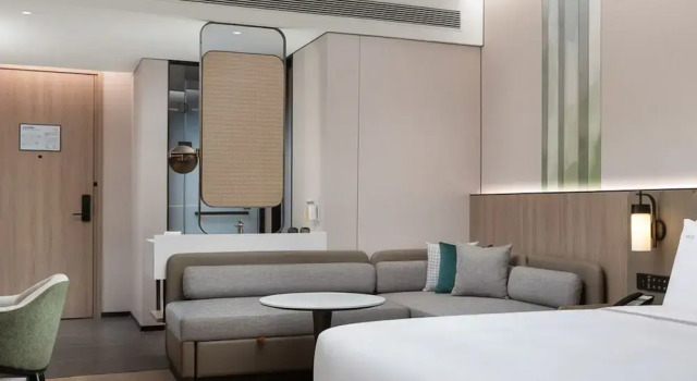 Двухместный номер Premium Holiday Inn & Suites Shanghai Changfeng by IHG