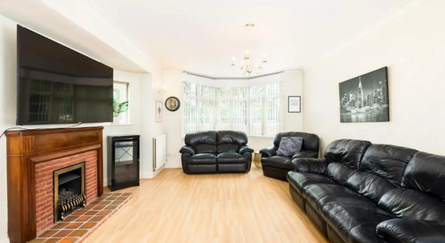 Beautiful 6 bedroom house for 15 guests next to Edgbaston Stadium