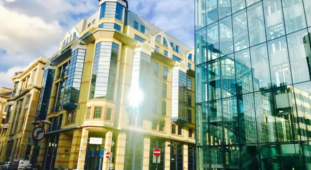 Апартаменты Glasgow City Centre Flat with River Views and Parking