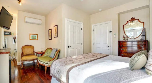 Двухместный люкс Deluxe The River Belle Inn