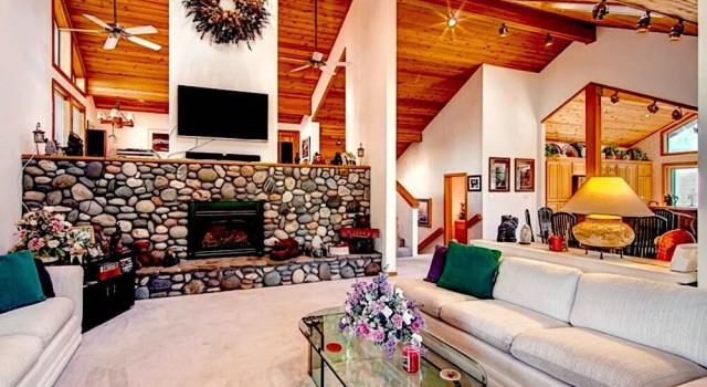 Skidder Trail Bear Lodge at Northstar - 5 Br Home
