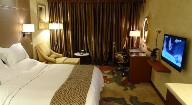 Yiya Sunshine Hotel Guanshang - Kunming, Rezerwuj Hotel Hotele w Kunming z parkingiem, Parking