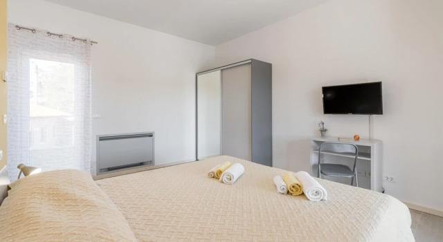 Stunning Home in Kujici With Sauna, Wifi and 5 Bedrooms, Rezervovat Hotel Hotely v Hreljići s parkováním, Parkování
