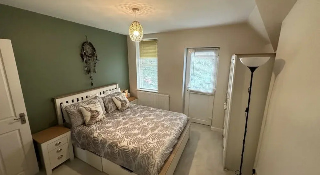 Bright Seaside Apartment With Stunning River Views, Varaa Huoneisto Asunnot kohteessa Merseyside, Huoneisto