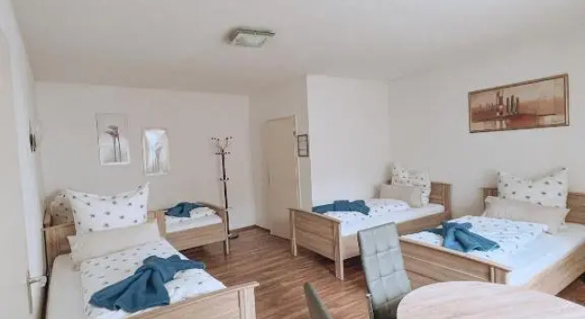 Четырёхместный номер Standard Landhotel "Schwarzach am Main"
