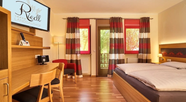 Landgasthof Riedl, Varaa Hotelli Hotellit Baijeri pysäköinnillä, Pysäköinti