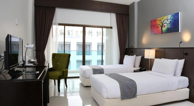 Номер Superior с видом на бассейн Woraburi The Ritz Resort & Spa