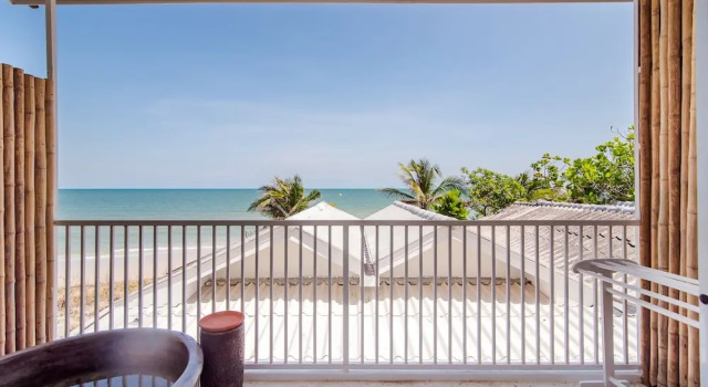Номер Standard c 1 комнатой с балконом и с видом на море Baan KangMung Hua Hin On The Beach
