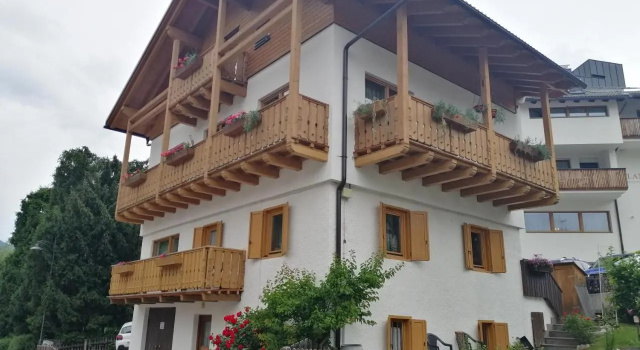 Ciasa Rosada