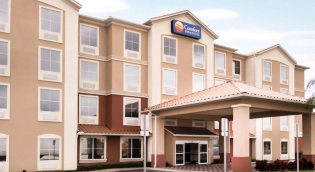 Comfort Inn and Suites Maingate South Davenport