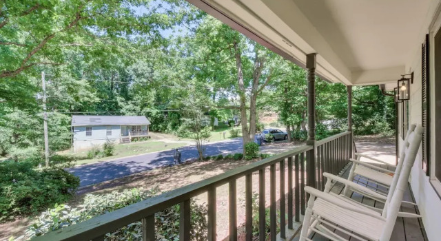 Коттедж Athens Home w/ Deck - Near Sanford Stadium!