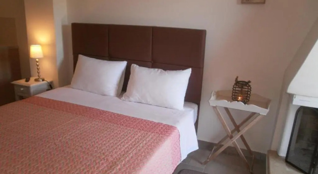 To Pandoxeio Tis Rinas, Book Hotel Hotels in Central Greece with Parking, Parking
