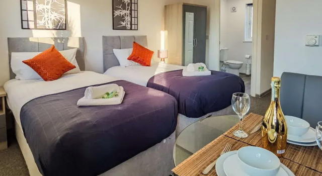 4BR Contractor Accommodation w 4 Bathroom