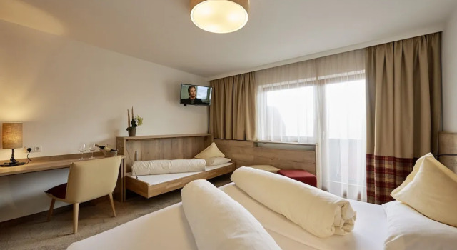 Двухместный номер Comfort с балконом и с видом на горы Alpenhotel Laurin