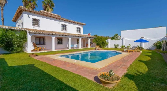 Cortijo Alejandro Malaga - Campanillas by Ruralidays, Забронировать Отель Отели Кампанильяс с парковкой, Парковка