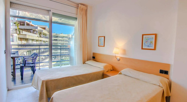 Apartamentos S'abanell Central Park