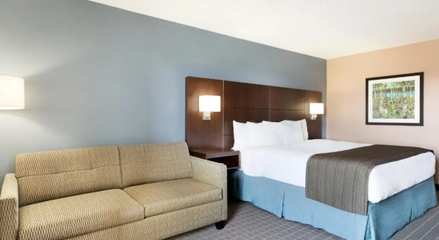 Четырёхместный номер Standard Days Inn by Wyndham Stephenville