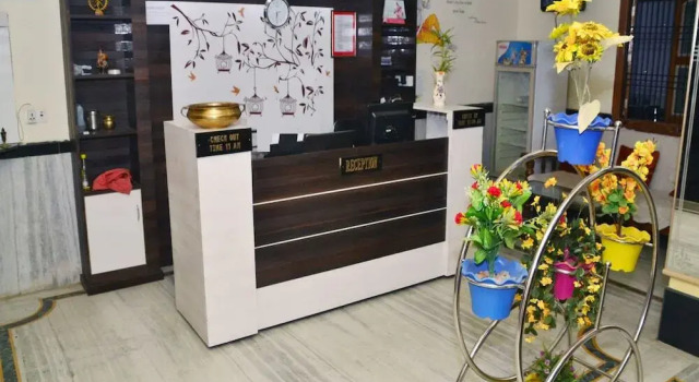 Temple City Guest House By OYO Rooms, Забронировать Гостевой дом Варанаси штат Уттар-Прадеш, рядом с Гхат Асси