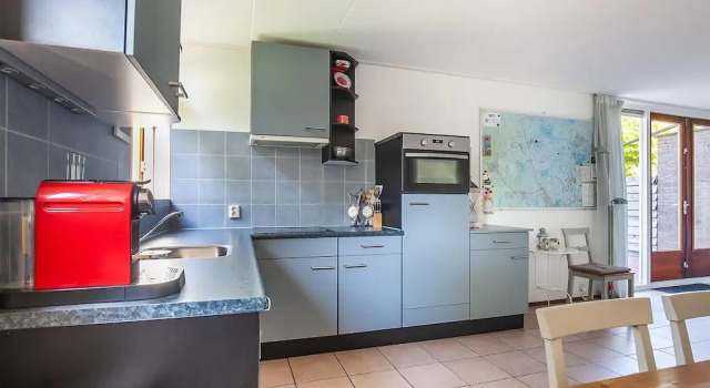 Коттедж Classic Restful Holiday Home in Grou with Terrace and Garden