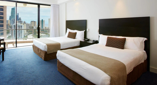 Четырёхместный номер Standard с видом на океан Crowne Plaza Surfers Paradise by IHG
