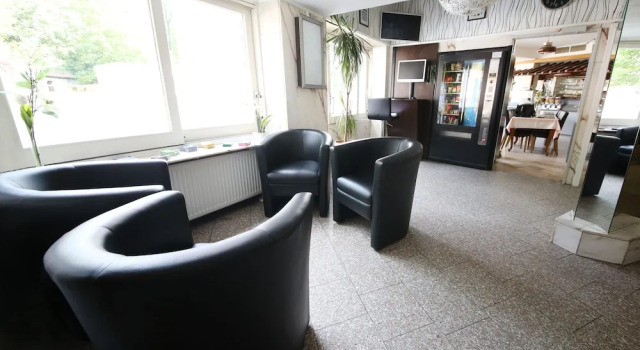 Hotel Europa Offenbach, Забронировать Отель Отели Оффенбах с завтраком, рядом с Театр Капитол, Завтраки