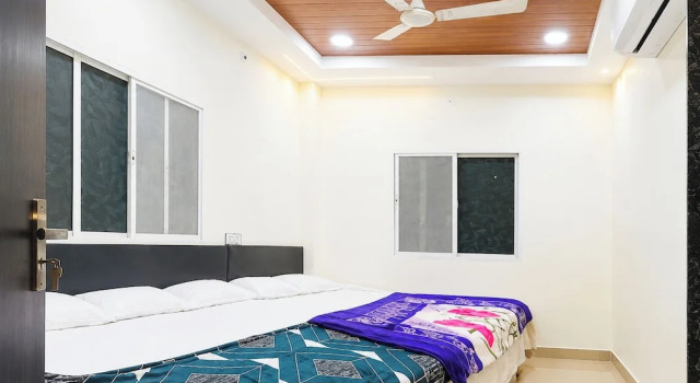 Hotel N Comfort Near Jyotirlinga Temple, Забронировать Отель Отели штата Махараштры 3 звезды, 3*
