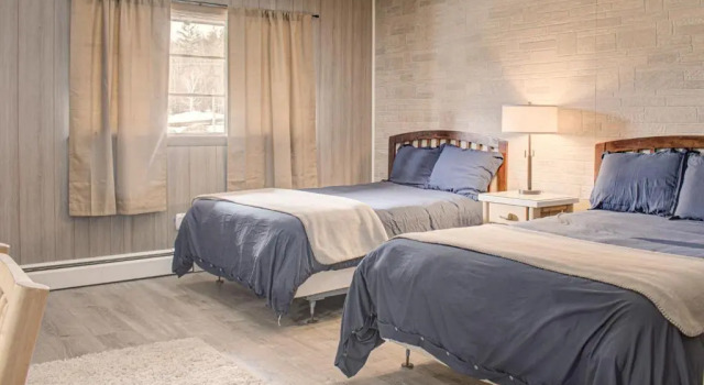 Четырёхместный номер Standard North Creek Lodge at Gore Mountain