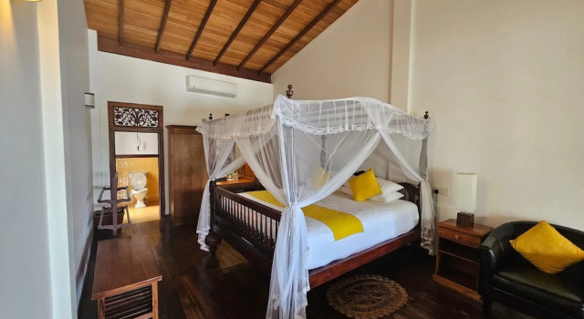 Вилла Deluxe South Point Abbey Whole Villa 4 Bedroom (Sleeps 9)