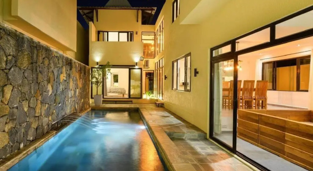 Вилла Deluxe Spacious Villa, 200m from the beach, private pool