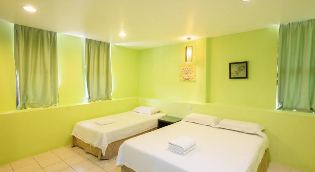 Трёхместный семейный номер Standard Uptown Hotel Kajang