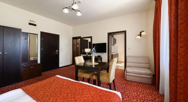 Двухместный номер Standard с балконом Hotel Aurum