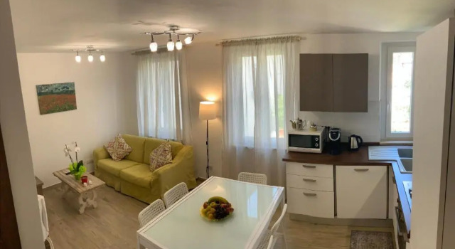 Casa La Wanda - Camaiore, Toscana - 2 Br & Terrace, Prenota Hotel Camaiore 