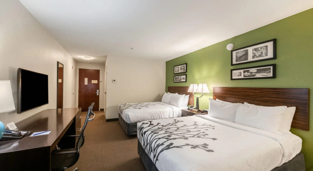 Четырёхместный номер Standard Sleep Inn & Suites Ruston Near University