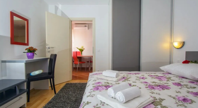 Апартаменты с балконом и с видом на море Apartments Mijo