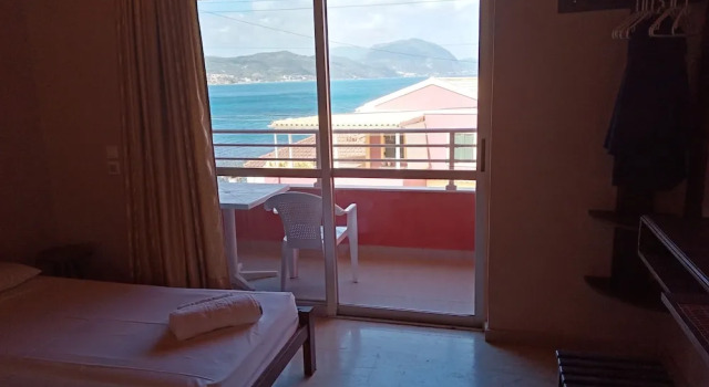 Студия с балконом и с видом на море maria corfu apartments